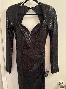 Neu mit Etikett Lulus schwarz endlos Feier rückenfrei Langarm Pailletten Maxikleid - Bild 1 von 6