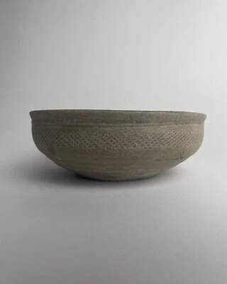 Antiguo lavabo chino occidental de gres Yue Ware (265-316 CE) Foto 1 de 4