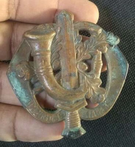 NETHERLANDS ARMED FORCES VINTAGE BADGE WITH SWORD - Picture 1 of 2