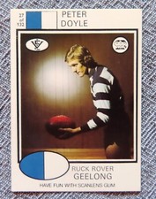 1975 Scanlens VFL Card:  PETER DOYLE (Geelong)  #27 .....  MINT !!