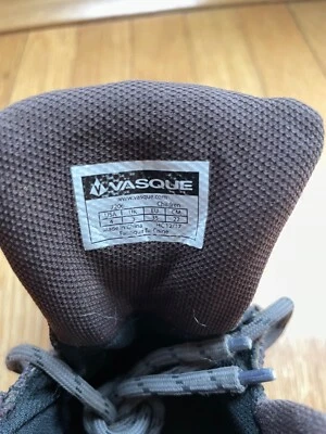 Vasque Kids’ Hiking Boot size 4 7206 Brown Leather Waterproof Hiking Lace Up - Image 1 of 4