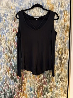 Suéter LNA Revolve Hombro Frío Tencel Elegante Acogedor Moderno Negro Mujeres Pequeño Nuevo Foto 1 de 3