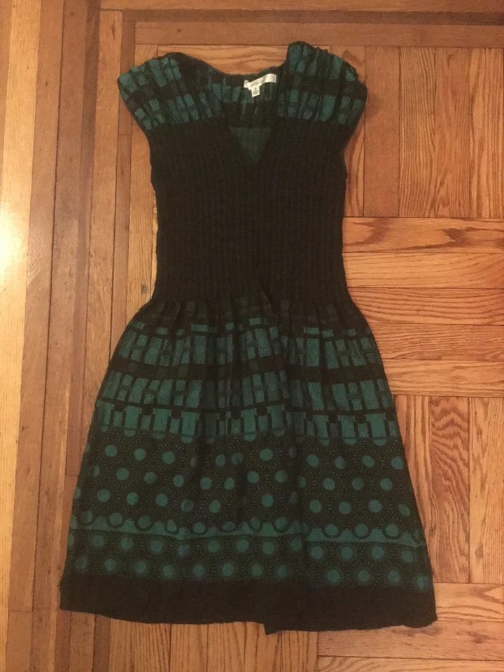 Vestido STUDIO M Estampado Mixto Ajuste y Acampanado Talla S Orig. $149 NUEVO Foto 1 de 3