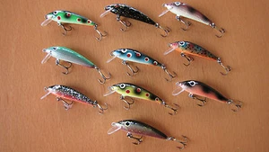 10 x KÖDER GOLD ASSAN WOBBLER SCHLANK 4,5cm 4,5g SCHWIMMENDE HANDARBEIT aus Holz! - Bild 1 von 5