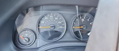 Jeep Compass 2012 OE velocímetro calibre clúster 113 k millas Foto 1 de 4