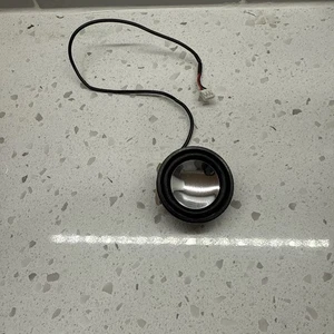 Altavoz sin marca - 1 pulgada 1/2 diámetro - 4 ohmios 4 vatios - Imagen 1 de 7