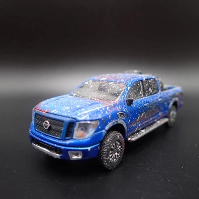 Modello Auto Diecast 1:64 Pickup Truck NISSAN TITAN XD PRO-4X Offroad 2016-2024 - Immagine 1 di 4