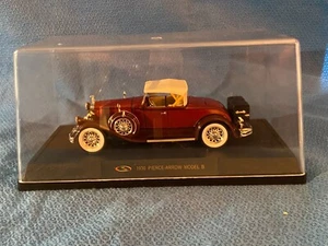 Signature 1930 Pierce Arrow Model B with Case Diecast Car 1:32 Loc CC - Picture 1 of 7