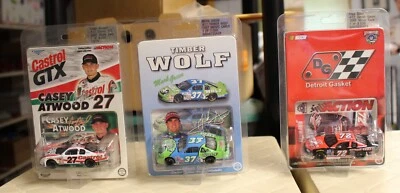 Nascar Lot of 3 BGN Action 1:64 Diecast Casey Atwood, Mike Dillion & Mark Green Foto 1 de 2
