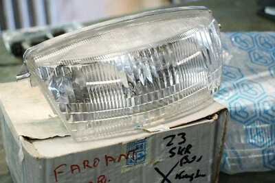 original Scheinwerfer Triom 200079 291064 NOS Piaggio Quartz 50 NSP1T Headlight - Bild 1 von 4
