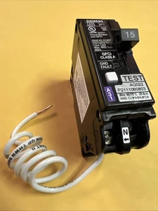 Siemens 15 Amp Single Pole Type QPF2 GFCI Circuit Breaker - Picture 1 of 4