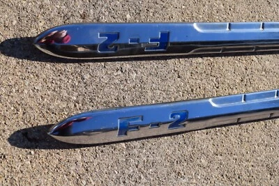 Camión Ford 51 1951 F-2 capó emblemas laterales lanzas Foto 1 de 4