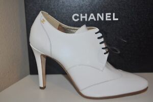 NIB $950 CHANEL 17A 100mm Lace Up Oxford Bootie Heel Pump Shoe White Patent 37.5