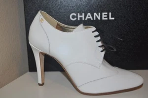 NIB $950 CHANEL 17A 100mm Lace Up Oxford Bootie Heel Pump Shoe White Patent 36.5 - Picture 1 of 7