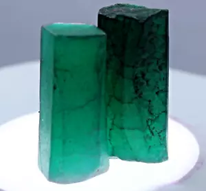 Pietra preziosa verde sciolta certificata verde smeraldo naturale 500 ct enorme terra ruvida estratta - Foto 1 di 8