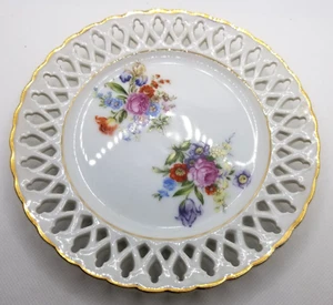 Made in Occupied Japan 7-inch reticulated floral plate with gold rim - Picture 1 of 4
