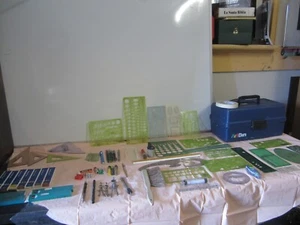 Lote De Colección Águila Turquesa, Turquesa, Reglas, Gráficos, Papelera de Arte, Herramientas y más - Imagen 1 de 17