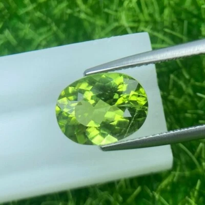 3.24 Cts | natural loose" Peridot | Green | Oval Shape | Step cut - Pakistan - Image 1 of 4