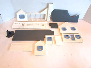 Vtg Bachmann Plasticville 1-1/2 Story Ranch House Grey Roof 0-027 M34 - Picture 1 of 2