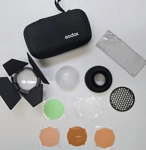 Godox 12 Piece Lense Accessory Kit In Case Ak-R1 Open Box Missing Bounce Card - Picture 1 of 3