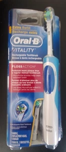 Oral B Braun Vitality Rechargeable Toothbrush D12.523 With Refill NIMH Battery - Picture 1 of 8