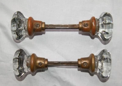 2 juegos de perillas de puerta de vidrio antiguas de 8 puntos con husillos de herrajes de latón Foto 1 de 4