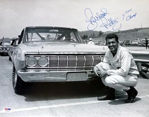 RICHARD PETTY SIGNED AUTOGRAPHED 11x14 PHOTO + 7 TIMES CHAMP VERY RARE PSA/DNA - Picture 1 of 1