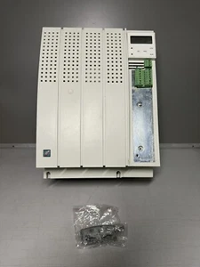 LENZE EVF8222-E Frequency Inverter LENZE 8200 SERIES 00395461 With EMZ8201BB - Foto 1 di 6