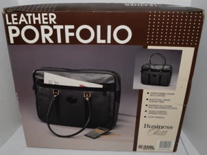 Valigetta messenger in pelle di ciottoli verde classe business con scatola originale - Foto 1 di 12