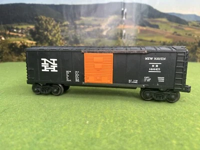 LIONEL - ORIGINAL POST WAR 6464-425 NEW HAVEN BOXCAR WITH AAR TRUCKS - Image 1 of 4