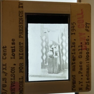Louise Nevelson “Modelo de Presencia Nocturna” Escultura 35mm Diapositiva Artística Foto 1 de 3