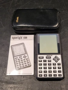 Calculadora electrónica de vuelo Sporty's E6B manual de computadora de piloto y estuche - Imagen 1 de 6