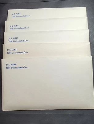 5 SET'S 1981 P/D  BRILLIANT UNC US COINS  ENVELOPES POSSIBLE WIDE RIM UNSEARCHED - Image 1 of 4