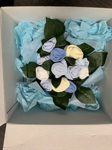Baby Blooms Bouquet Gift Set Baby Mittens Socks Hat 0-6 Months And Wrap/Blanket - Picture 1 of 8