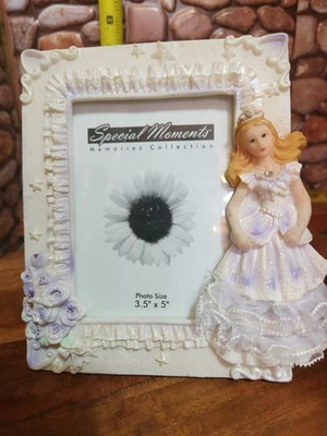 Marco de fotos de resina de momentos especiales de 3,5X5 niña en vestido púrpura Foto 1 de 4