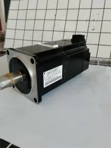 One Yaskawa servo motor SGMAS-02A2A2C NEW Free delivery - Picture 1 of 6