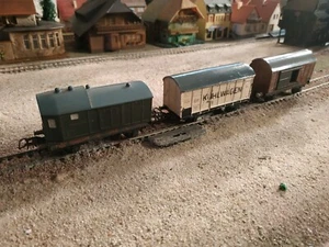 PIKO, VINTAGE VAN BAKELITE WAGONS, SCALE HO - Picture 1 of 11