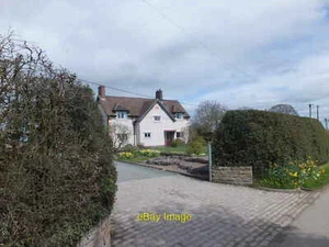 Photo 6x4 Baywell Manor Cottage Daywall Excellent house and garden. c2013 - Picture 1 of 1