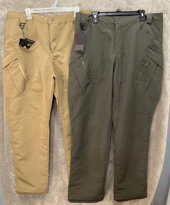 Novo com etiquetas! LOTE DE 2 CALÇAS CARGO ESTILO TECNOLOGIA EQUIPAMENTO EXTERNO TAMANHO 3XL VERDE BRONZEADO - Imagem 1 de 4