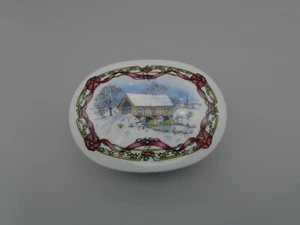 Vintage Christmas Holiday Music Box Snow Covered Bridge 'O Come All Ye Faithful' - Picture 1 of 7