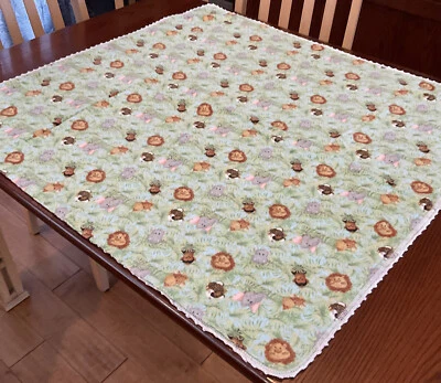 "Manta de franela para bebé con borde de ganchillo, 2 caras, estampado/rayas de selva 36"" X 34""" Foto 1 de 4