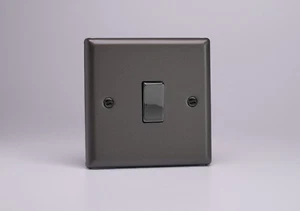 Interruptor de luz basculante intermedio Varilight XP7D Classic Graphite 21 1 Gang 10A - Imagen 1 de 1