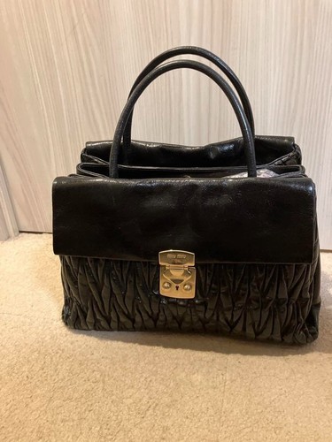 Borsa a mano Miu Miu Matelass 2 vie logo pelle nera USATA originale #S2284