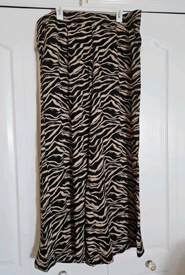 Torrid Tiger Wave Animal stripes pants Wide Leg Women’s Size 2R Pull on - Image 1 of 4