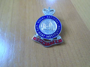 OLD RNLI ROYAL NATIONAL LIFEBOAT INSTITUTION COMMITTEE ENAMEL PIN BADGE - LEWIS - Picture 1 of 2