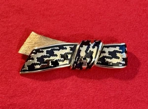 Vintage Christian Dior Brooch Pin, Yellow Gold Metal and Black Enamel, Signed - Picture 1 of 7