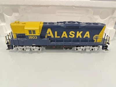 MTH O 30-2602-3 ALASKA GP-9 NON POWER DUMMY DIESEL WITH BOX   USED - Image 1 of 4