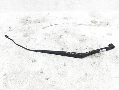 Brazo limpiaparabrisas pasajero derecho Hyundai Elantra 2011-2016 98320-3X500 Foto 1 de 4