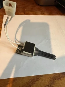 White Rodgers Emerson 767A-373 Hot Surface Ignitor L39-089 NEW NEVER USED  - Picture 1 of 7