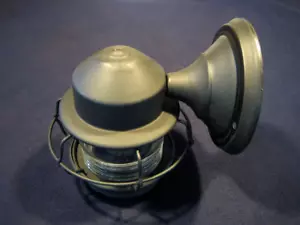 Beautiful Antique 1930s Arts & Crafts Copper Porch Sconce Light - Rewired - Picture 1 of 9
